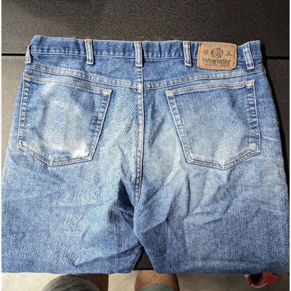 Wrangler Distress Blue Jeans Men's Size 36 x 30 - Picture 2 of 4